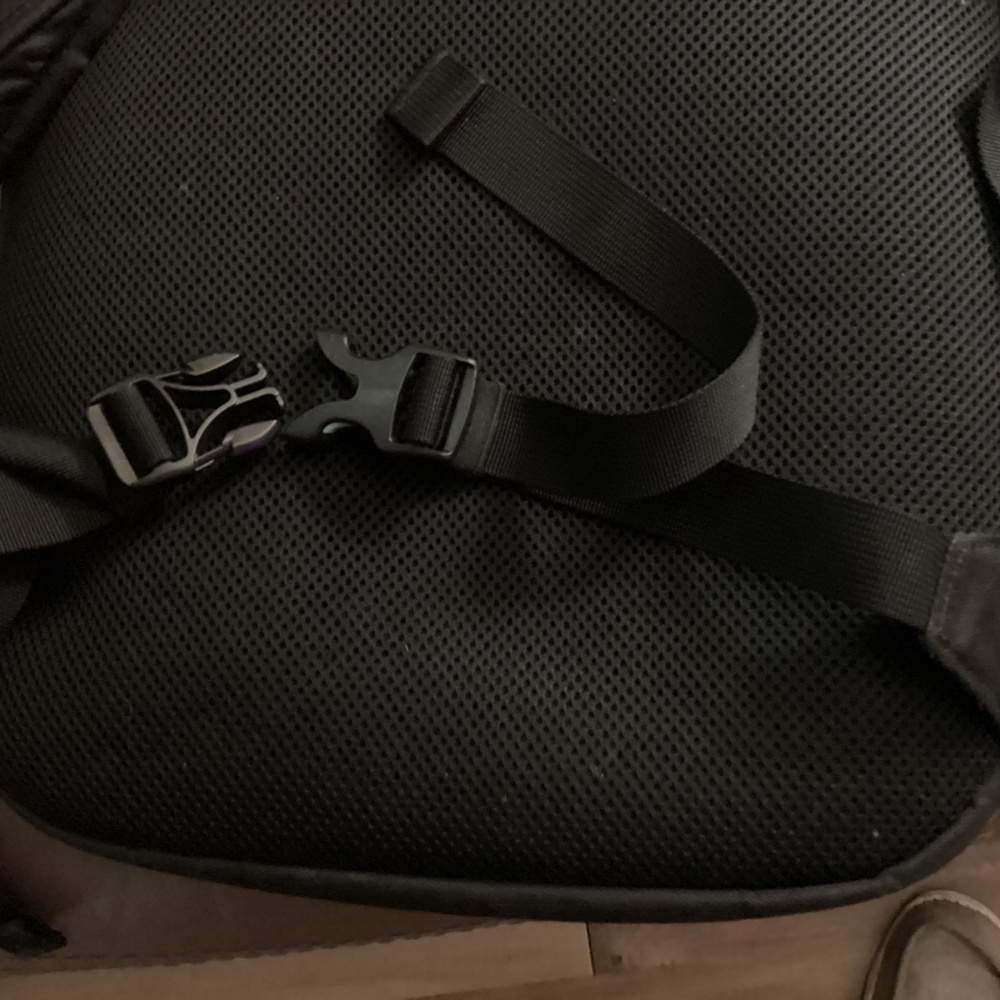 Backpack - Picture 3 of 6